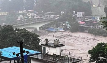 सिक्किममा बाढीमा बगेर २३ सैनिक वेपत्ता